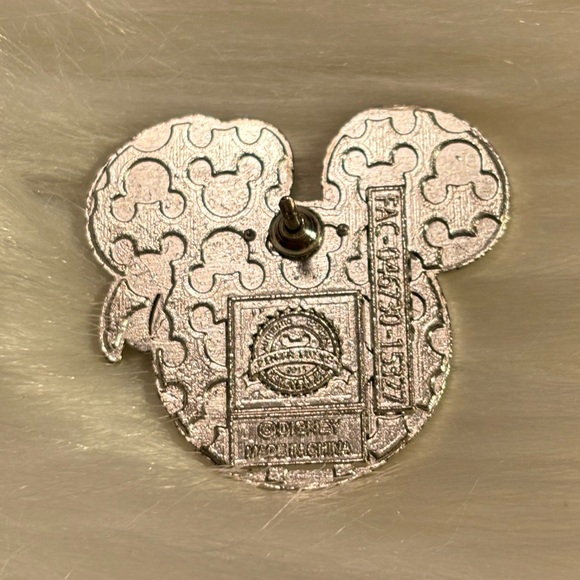 Disney Donald Duck Mickey Ears 2013 Trading Pin - Picture 3 of 3